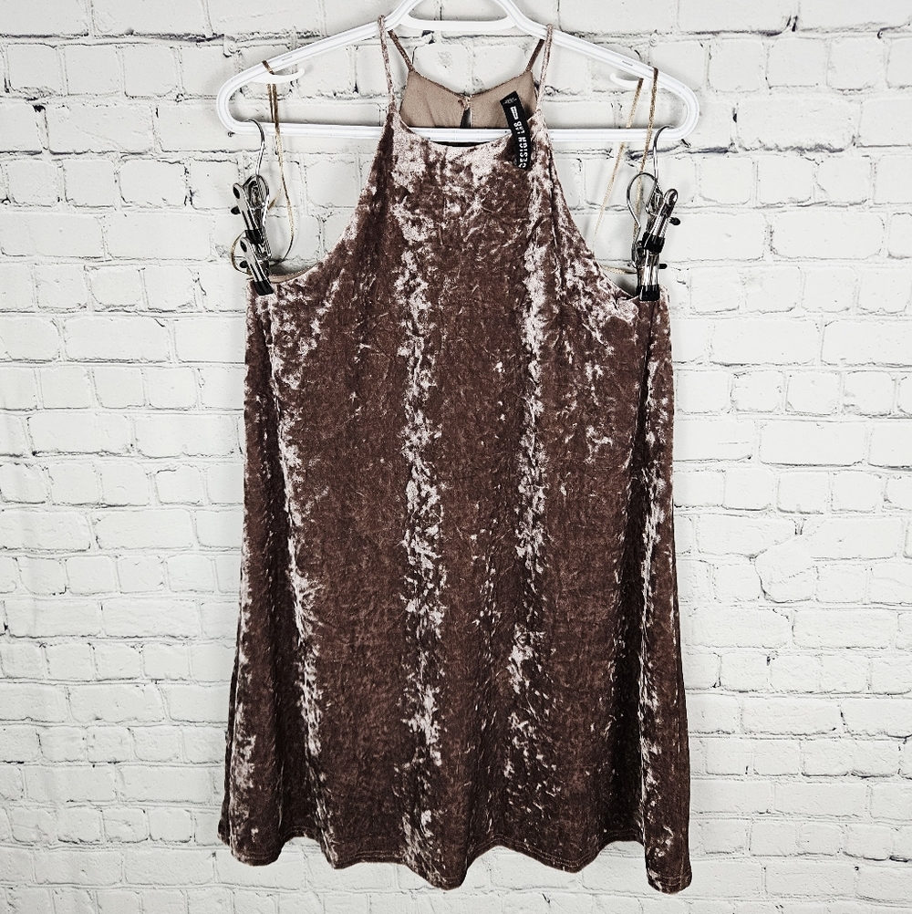 DESIGN LAB LORD & TAYLOR | crushed velvet A-line mini dress